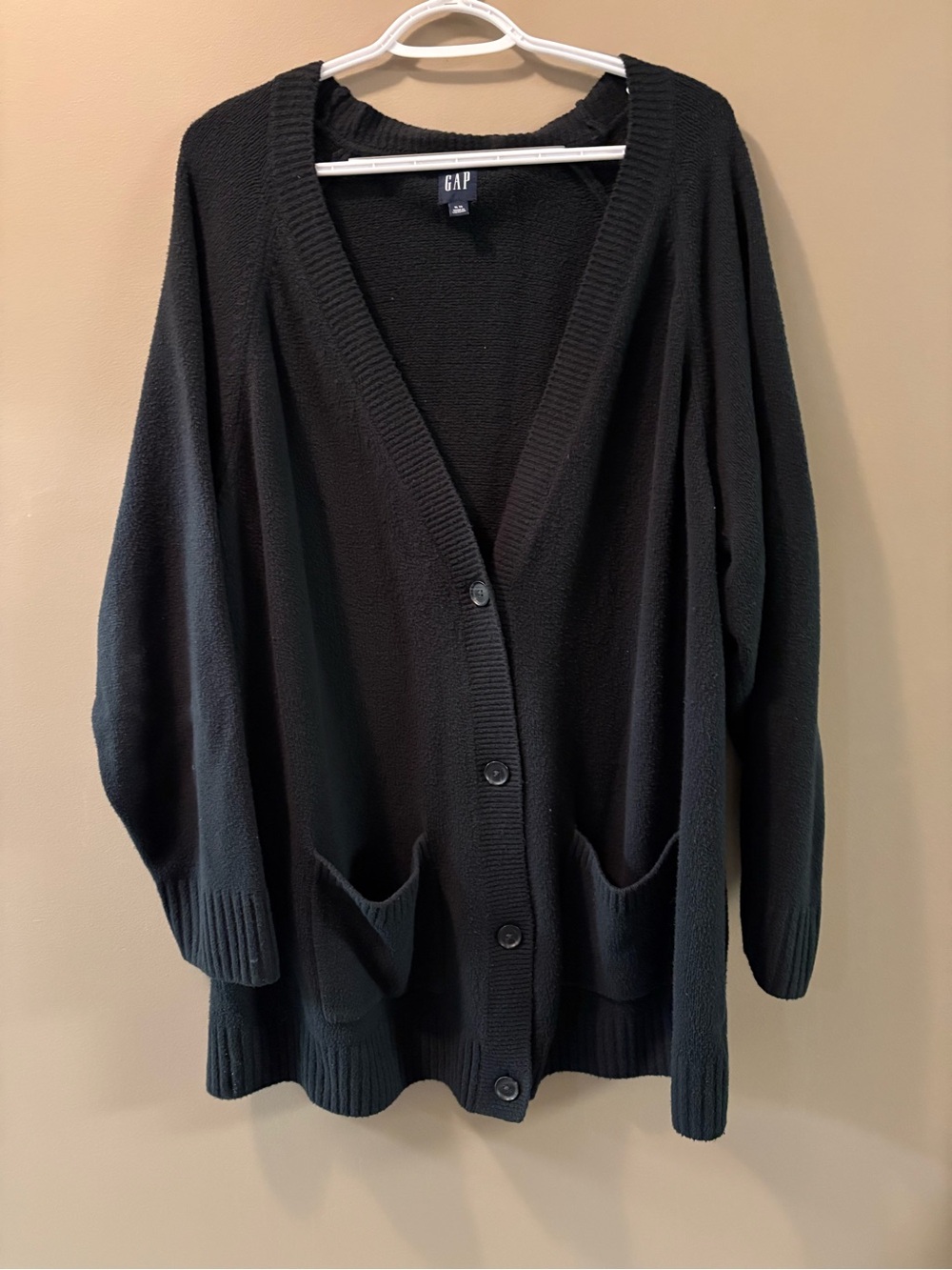 GAP Black V‑Neck Button Front Cardigan with Pockets